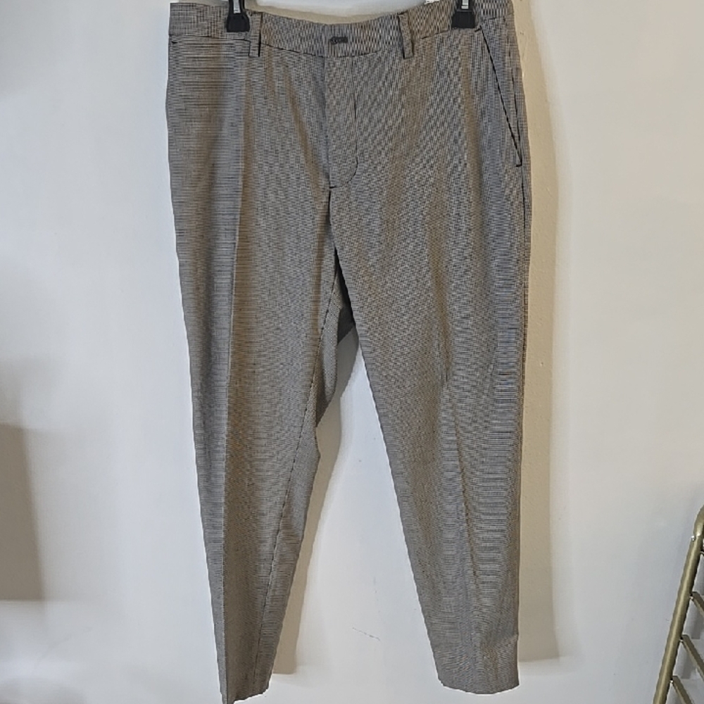 Zara Men's Gray Dress Pants - Classic Tailored Fit